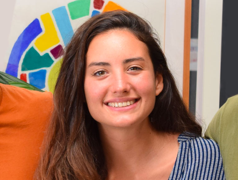 https://www.amis-ecoles-democratiques.org/wp-content/uploads/2019/11/Lena.jpg
